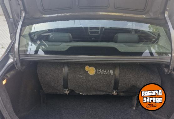 Autos - Volkswagen Voyage 2014 GNC 235391Km - En Venta