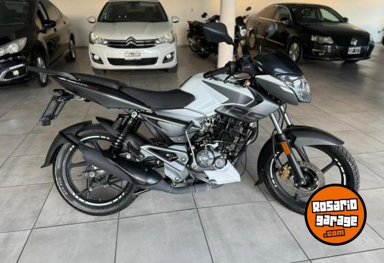 Motos - Bajaj Rouser NS 125 2023 Nafta 11000Km - En Venta