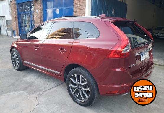 Camionetas - Volvo XC60 AWD T5 NO HONDA CRV 2017 Nafta 180000Km - En Venta