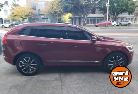 Camionetas - Volvo XC60 AWD T5 NO HONDA CRV 2017 Nafta 180000Km - En Venta