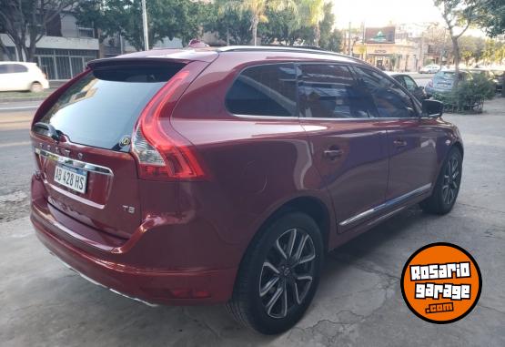 Camionetas - Volvo XC60 AWD T5 NO HONDA CRV 2017 Nafta 180000Km - En Venta