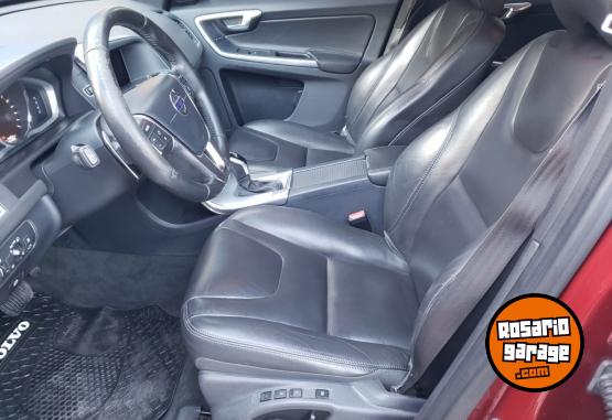 Camionetas - Volvo XC60 AWD T5 NO HONDA CRV 2017 Nafta 180000Km - En Venta