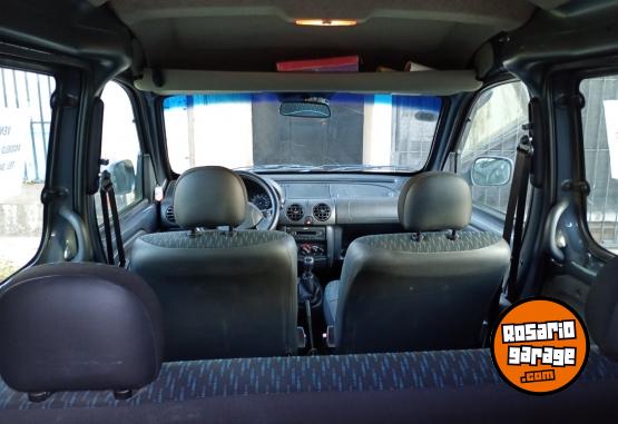 Utilitarios - Renault Kangoo ph3 confort 1.6 2017 GNC 140000Km - En Venta