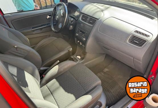 Autos - Volkswagen Suran cross 2013 Nafta 100000Km - En Venta