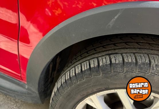 Autos - Volkswagen Suran cross 2013 Nafta 100000Km - En Venta