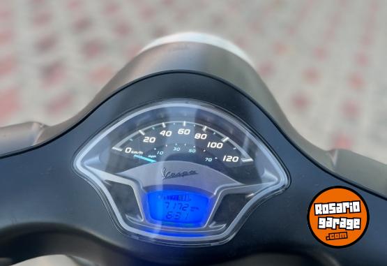 Motos - Vespa VXL 150 2024 Nafta 7200Km - En Venta
