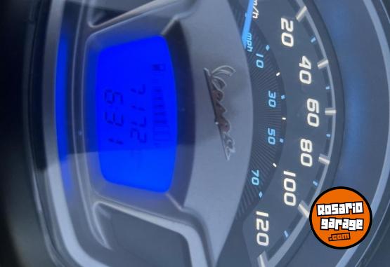 Motos - Vespa VXL 150 2024 Nafta 7200Km - En Venta