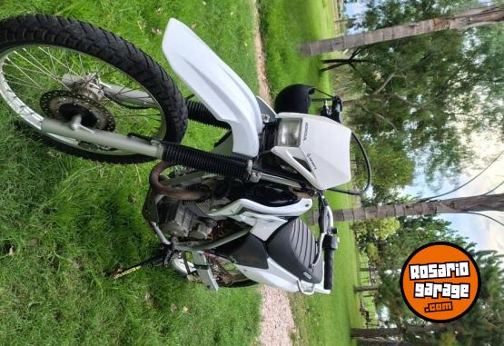 Motos - Honda Tornad 2011 Nafta 25000Km - En Venta