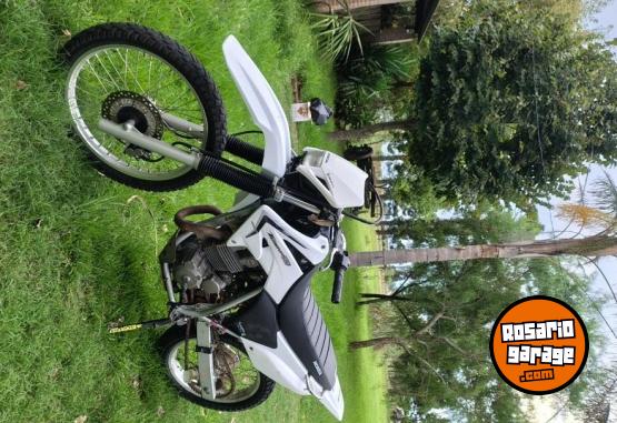 Motos - Honda Tornad 2011 Nafta 25000Km - En Venta