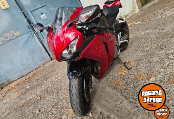 Motos - Honda CBR 1000RR 2008 Nafta 22500Km - En Venta