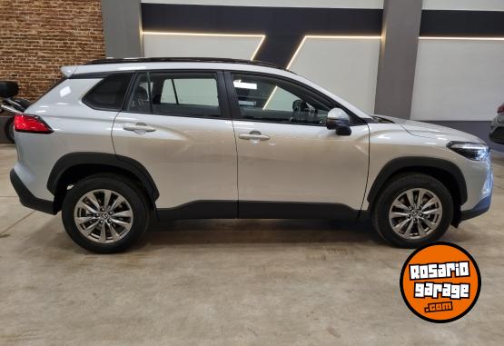 Autos - Toyota COROLLA CROSS XLI CVT 2026 Nafta 0Km - En Venta