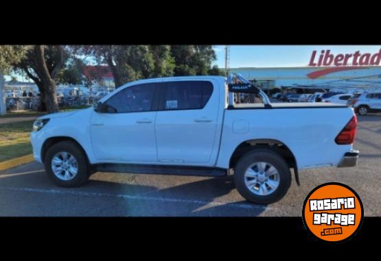 Camionetas - Toyota SRV 2.8 4X2 2018 Diesel 117000Km - En Venta