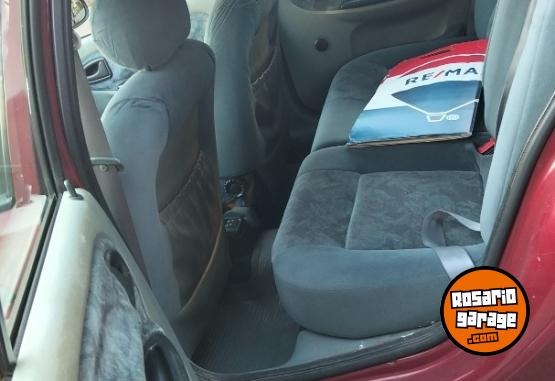 Autos - Renault Megane Rxe 1999 Nafta 220000Km - En Venta