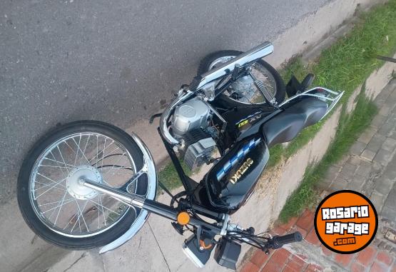 Motos - Suzuki Ax 100 2025 Nafta 4000Km - En Venta
