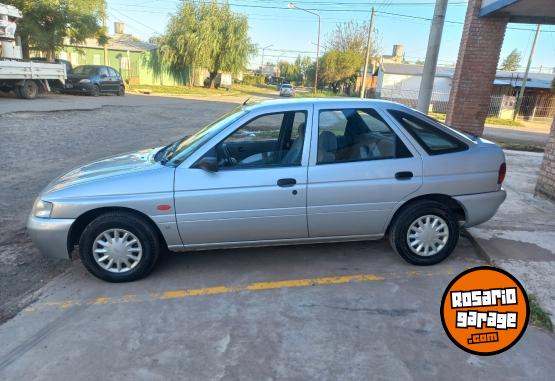 Autos - Ford Escort LX 1.8 D 1998 Diesel 93000Km - En Venta