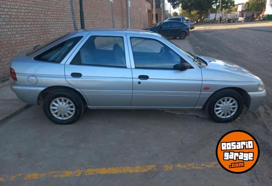 Autos - Ford Escort LX 1.8 D 1998 Diesel 93000Km - En Venta