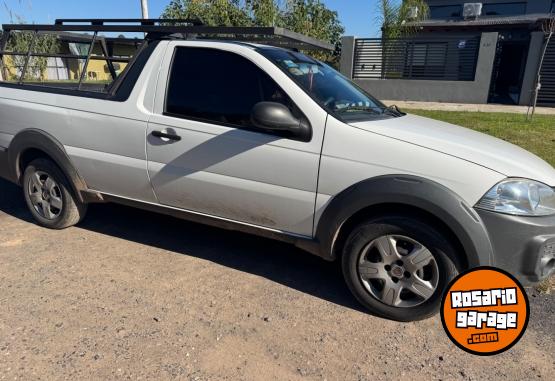 Camionetas - Fiat Estrada 2015 GNC 159000Km - En Venta