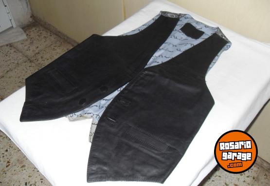 Indumentaria - CHALECO DE VESTIR - En Venta