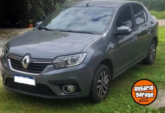 Autos - Renault Logan -Intens 2022 Nafta 44000Km - En Venta