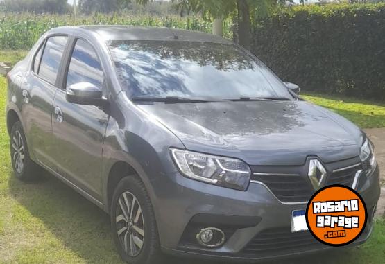 Autos - Renault Logan -Intens 2022 Nafta 44000Km - En Venta