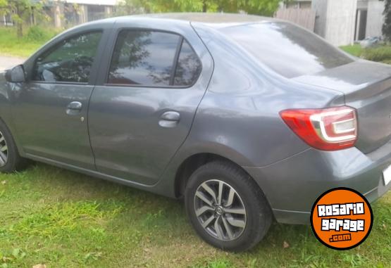 Autos - Renault Logan -Intens 2022 Nafta 44000Km - En Venta