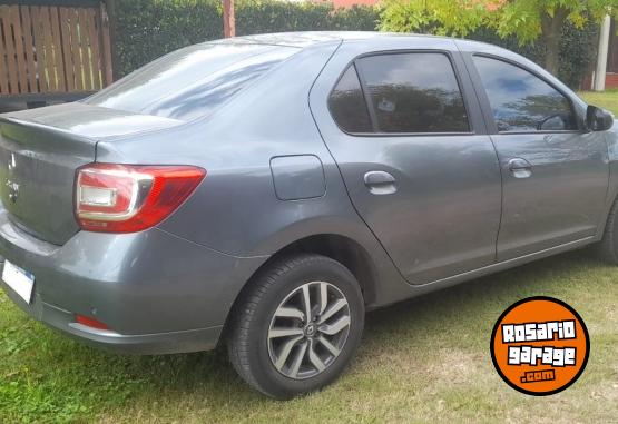 Autos - Renault Logan -Intens 2022 Nafta 44000Km - En Venta