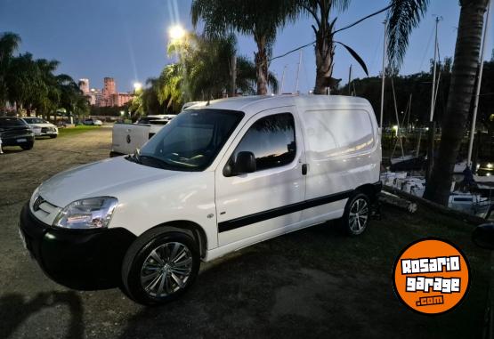 Utilitarios - Peugeot Partner Confort 1.6 HDI 2017 Diesel 139000Km - En Venta