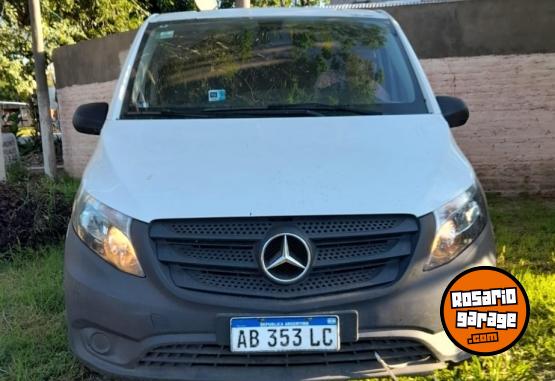 Utilitarios - Mercedes Benz Vito 2019 Diesel 80000Km - En Venta