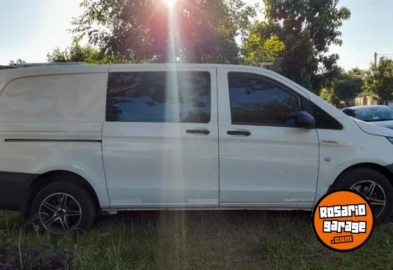 Utilitarios - Mercedes Benz Vito 2019 Diesel 80000Km - En Venta
