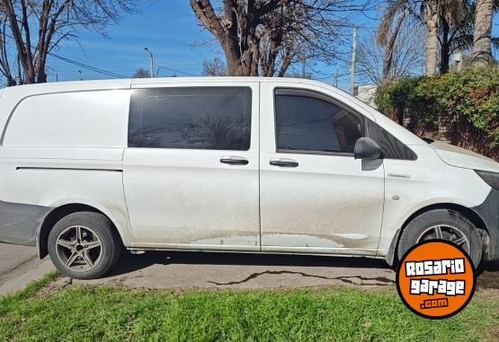 Utilitarios - Mercedes Benz Vito 2019 Diesel 80000Km - En Venta