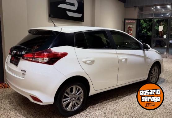 Autos - Toyota Yaris XLS 2021 Nafta 58000Km - En Venta
