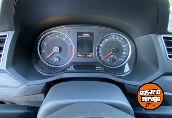 Autos - Volkswagen Voyage Trendline 2017 Nafta 68000Km - En Venta