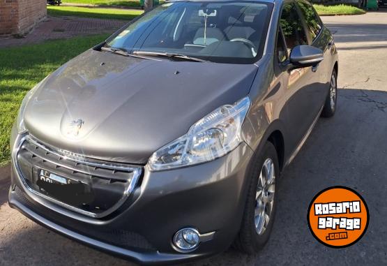 Autos - Peugeot 208 2015 Nafta 79500Km - En Venta