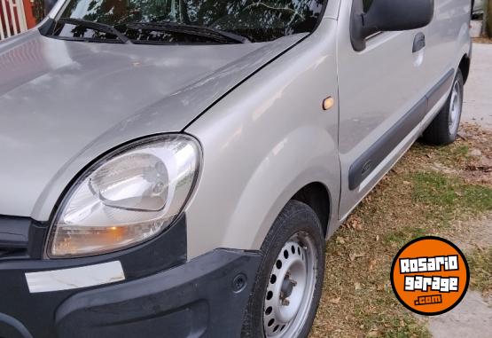 Utilitarios - Renault Kangoo 2015 GNC 111111Km - En Venta