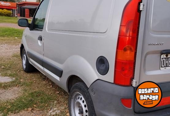Utilitarios - Renault Kangoo 2015 GNC 111111Km - En Venta