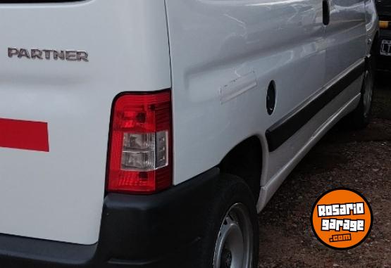 Utilitarios - Peugeot Partner 2014 GNC 111111Km - En Venta