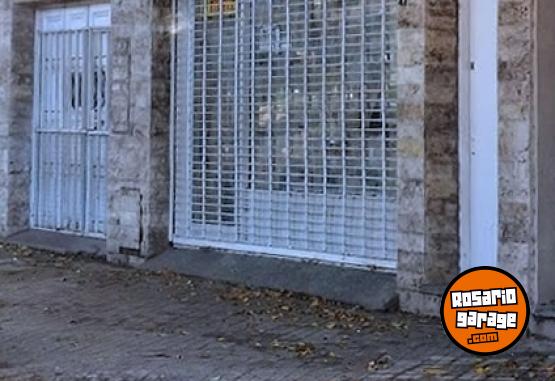 Otros - Vendo vidriera completa con puerta y cortina met�lica - En Venta