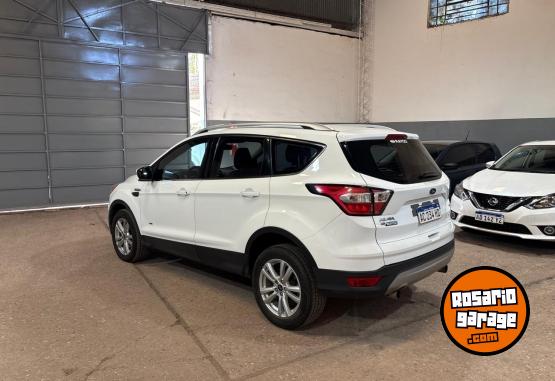 Camionetas - Ford FORD KUGA SEL 2.0 2017 Nafta 95000Km - En Venta