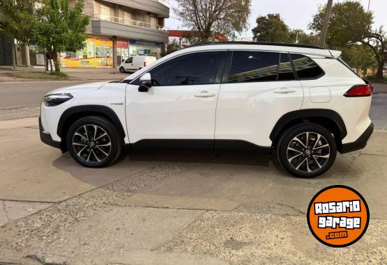 Autos - Toyota Corolla Cross 1.8 HEV SEG 2023 Electrico / Hibrido 35000Km - En Venta