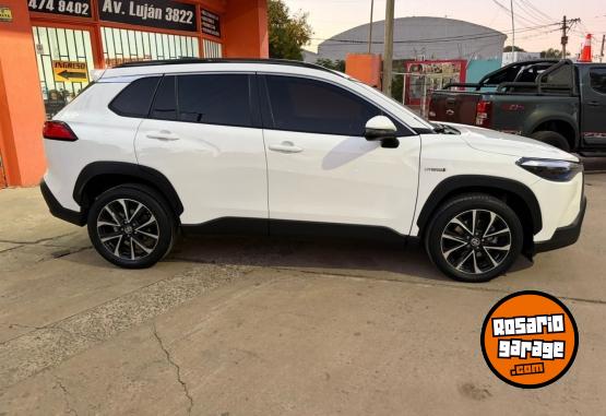 Autos - Toyota Corolla Cross 1.8 HEV SEG 2023 Electrico / Hibrido 35000Km - En Venta