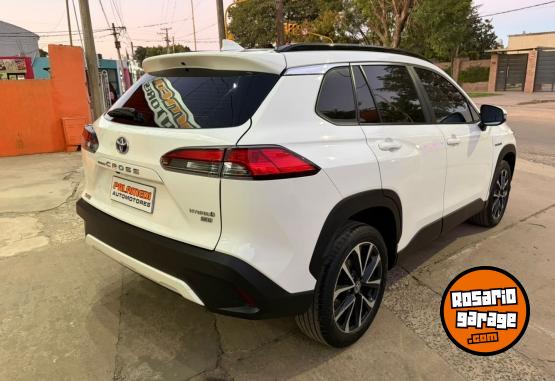 Autos - Toyota Corolla Cross 1.8 HEV SEG 2023 Electrico / Hibrido 35000Km - En Venta