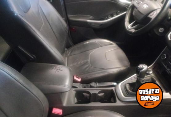 Autos - Ford Focus 2016 Nafta 121000Km - En Venta