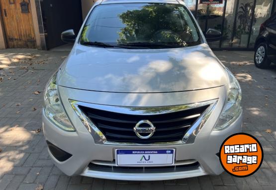 Autos - Nissan Versa VDrive 2021 Nafta 100000Km - En Venta