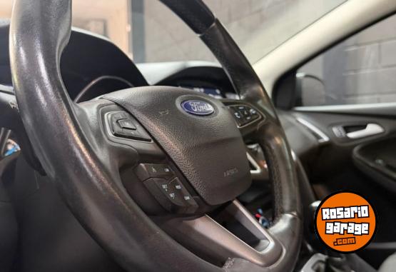 Autos - Ford Focus Titanium 2017 Nafta 109000Km - En Venta
