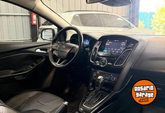 Autos - Ford Focus Titanium 2017 Nafta 109000Km - En Venta