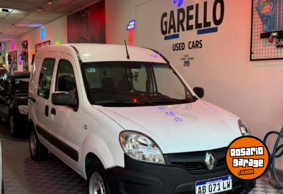 Utilitarios - Renault Kangoo 1.6 16v 2017 GNC 140000Km - En Venta