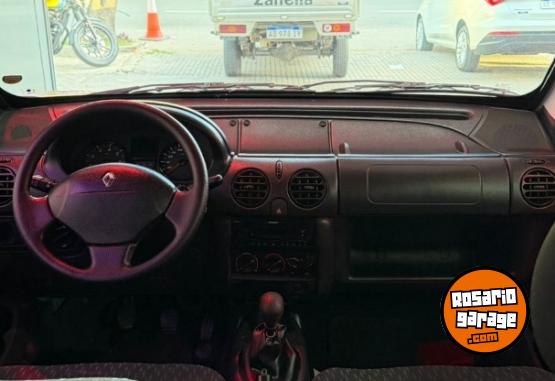 Utilitarios - Renault Kangoo 1.6 16v 2017 GNC 140000Km - En Venta
