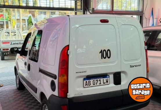 Utilitarios - Renault Kangoo 1.6 16v 2017 GNC 140000Km - En Venta