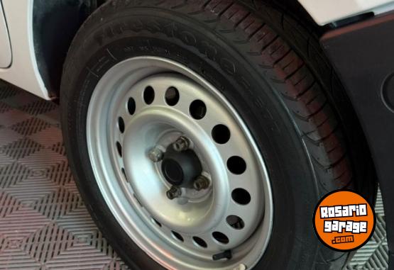 Utilitarios - Renault Kangoo 1.6 16v 2017 GNC 140000Km - En Venta