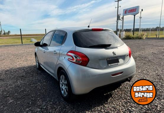 Autos - Peugeot 208 Active 2012 Nafta 140000Km - En Venta